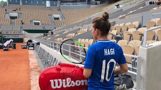 VIDEO | Simona Halep a jucat tenis în tricoul lui Ianis Hagi. Mesajul fostului lider mondial pentru Viitorul 