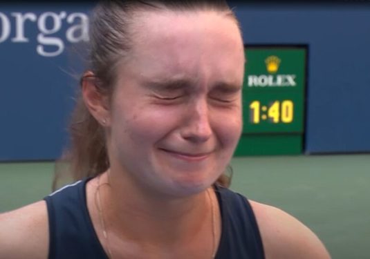 E eliminat-o pe Simona Halep de la US Open şi a plâns la final: "Nici nu îmi vine să cred că am câştigat. Slavă Ucrainei!"