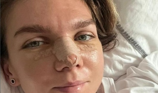 "Dezvălui!" Ce i-a spus Simona Halep anestezistului pentru operaţia la nas, după antidopingul fatal cu substanţa interzisă: "Asta te poate ucide"