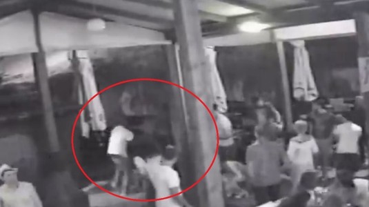 VIDEO | Imagini incredibile! A apărut filmul complet al atacului de la Brăila, când au fost înjunghiaţi doi baschetbalişti americani