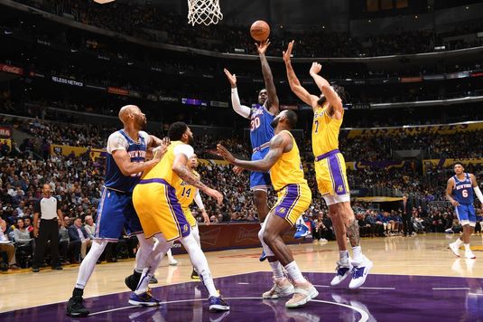 VIDEO | Rezumate NBA. Los Angeles Lakers a şters parchetul din "Staples Center" cu New York Knicks. Cel mai bun marcator - LeBron James