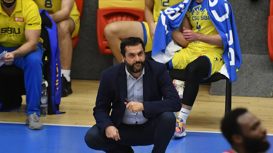 Dan Fleşeriu este noul antrenor al echipei de baschet masculin Dinamo Bucureşti! El a pregătit-o ultima dată pe CSU Sibiu