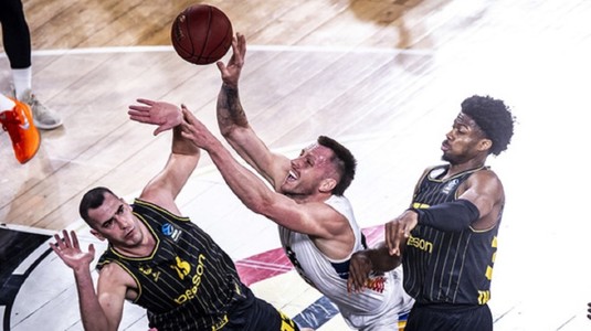 Spectacol la Cluj! U BT a învins-o pe Aris Salonic şi merge în optimile BKT EuroCup