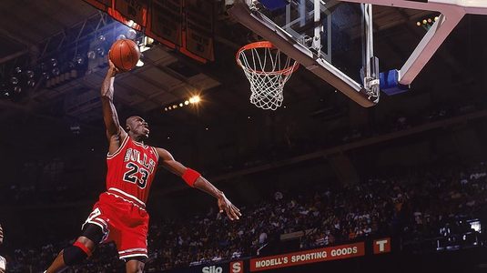 VIDEO | Legendarul Michael Jordan împlineşte 55 de ani. Aici ai toate dunk-urile sale de la concursurile din All Star weekend