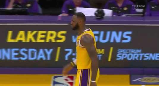 VIDEO / LeBron a făcut din nou spectacol în direct la Telekom Sport! A reuşit 35 de puncte, dar Lakers a pierdut cu Spurs. Aici ai toate rezumatele meciurilor din NBA
