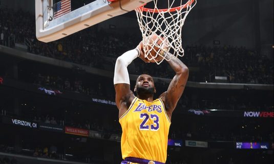 VIDEO | LeBron James a făcut din nou spectacol. Slam dunk de zile mari, iar LA Lakers este lider în Vest