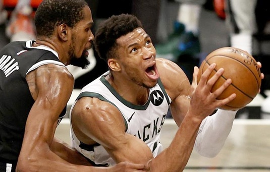 VIDEO | Meci istoric în NBA! Milwaukee Bucks a reuşit cea mai mare surpriză din acest sezon şi a eliminat pe Brooklyn Nets din play-off, după prelungiri în meciul 7
