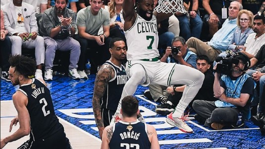 Mavericks - Celtics 99-106. Boston, 3-0 la general în Finala NBA, după ce a câştigat şi în Dallas. Doncic, eliminat. ”Magicianul” Irving, răpus de Tatum şi Brown
