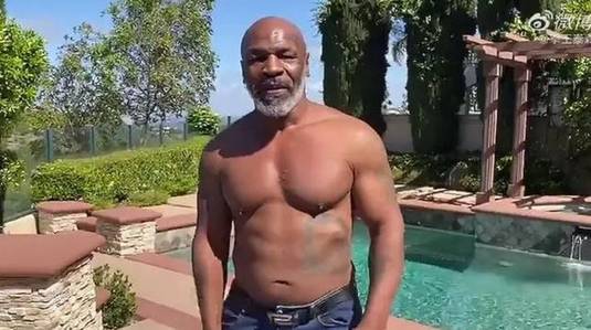 VIDEO | Mike Tyson nu glumeşte! "Cel mai rău om al planetei", gata să revină în ring la 54 de ani. Imagini spectaculoase cu fostul pugilist