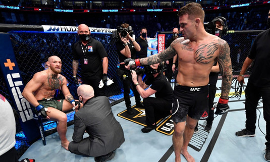 VIDEO Surpriză în UFC! Conor McGregor, pus la pământ de Dustin Poirier  
