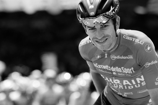Dramă în lumea sportului! Elveţianul Gino Mader a murit, după căzătura în prăpastie suferită chiar în Turul Elveţiei