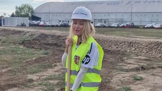 Nadia Comăneci a dat prima lopată pentru viitoarea sală de gimnastică denumită după "Zeiţa" de la Montreal: "Am trecut la munca de jos" | EXCLUSIV