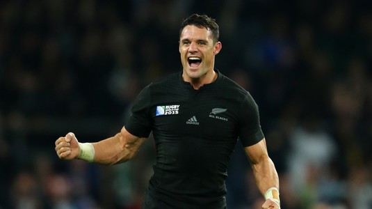 Surpriză uriaşă în rugby. Dan Carter a revenit în Noua Zeelandă şi va lupta pentru postul de titular cu un alt nume important