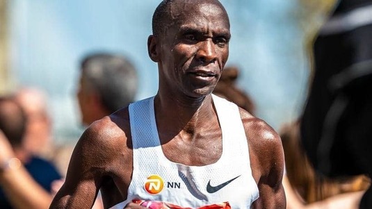 Eliud Kipchoge încearcă din nou să alerge sub două ore maratonul
