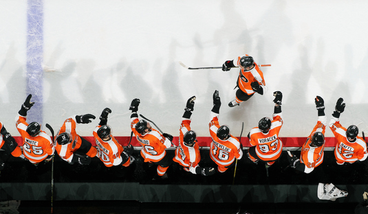 Philadelphia Flyers şi-au continuat seria evoluţiilor bune cu o victorie extrem de importantă în lupta pentru calificarea în playoff