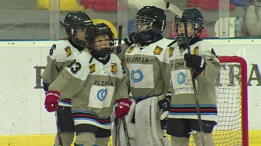 Distracţie şi voie bună de 1 iunie la patinoar. Copiii au făcut spectacol de ziua lor la Cupa ”Dragonul de Gheaţă” | VIDEO