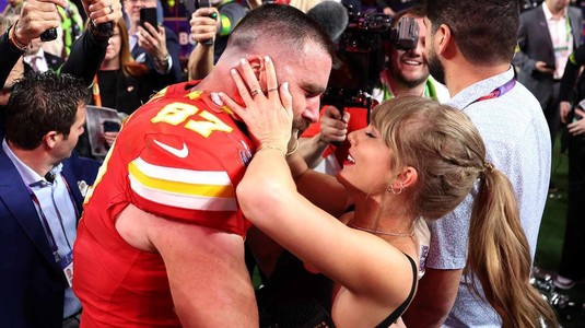 Travis Kelce a urmat şi el exemplu iubitei sale, Taylor Swift, şi a donat o sumă uriaşă pentru supravieţuitorii tragediei de la parada lui Kansas City Chiefs