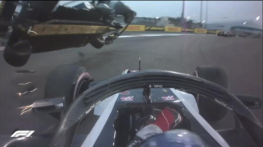 VIDEO | Hamilton a câştigat ultima cursă a sezonului din Formula 1. Accident foarte grav la Abu Dhabi. Spectacol la final