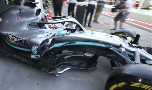 Start în noul sezon de Formula 1! Mercedes a dominat primele antrenamente din Australia