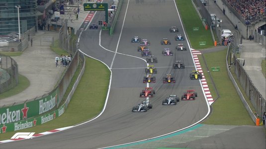VIDEO | Hamilton câştigă Marele Premiu al Chinei, a 1000-a cursă din istoria F1. A treia dublă Mercedes din trei MP ale sezonului 2019