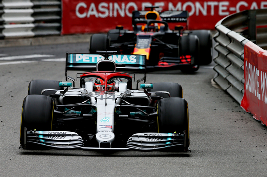 Lewis Hamilton s-a impus în Marele Premiu de Formula 1 de la Monte Carlo 2019 în ciuda problemelor la masină 