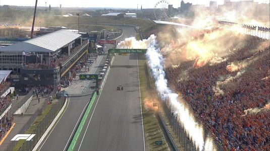 Max Verstappen a câştigat acasă, la Zandvoort! Batavul i-a învins pe Hamilton şi Bottas la Marele Premiu al Olandei VIDEO