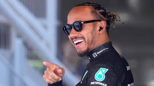 Perechea Lewis Hamilton - George Russell, la Mercedes până în 2025
