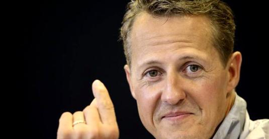 BOMBĂ! Michael Schumacher, fotografiat în locuinţa în care se recuperează. Imaginile au fost vândute pentru un milion de lire: ”Trebuie să ne imaginăm o persoană foarte diferită”