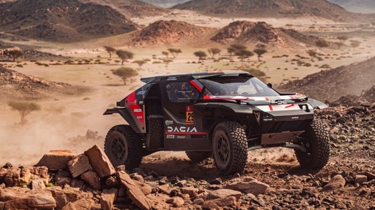 Al-Attiyah se apropie de al şaselea triumf la Raliul Dakar. Pilotul Dacia Sandriders a câştigat etapa de vineri