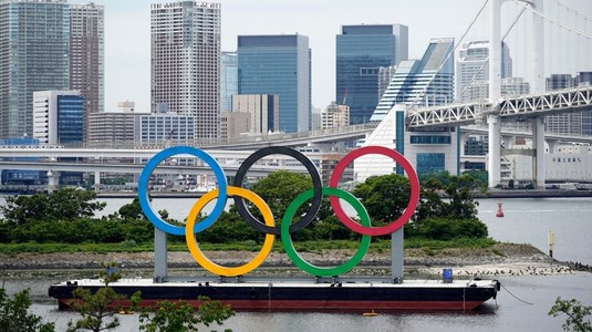 Pandemia continuă să le dea bătăi de cap organizatorilor Jocurilor Olimpice. Zece mii de voluntari s-au retras de la Tokyo