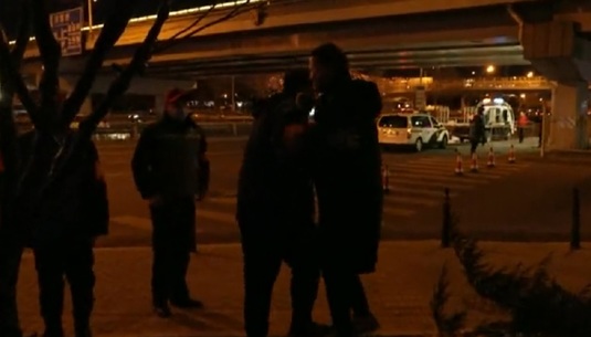 VIDEO | Incident în China. Un jurnalist, luat pe sus de gărzile de securitate în timp ce transmitea live. Ce se vede pe imagini
