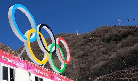 Patru români concurează duminică la Jocurile Olimpice de iarnă