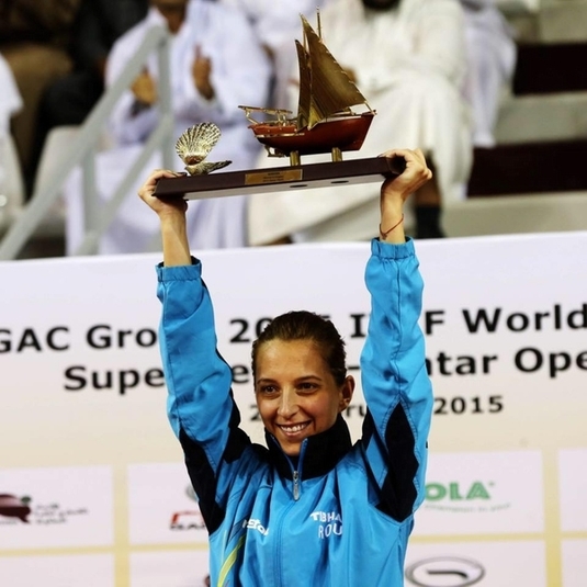UPDATE | Eliza Samara, campioană la Qatar Open. A explicat pentru dolcesport.ro: "Am imprimat mingii diferite efecte pe servă". Bernadette Szocs, campioană la U21