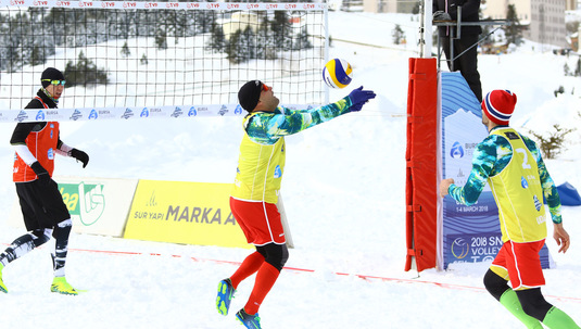 FOTO | România s-a calificat la primul European de volei pe zăpadă! Meciurile se joacă la -20 de grade