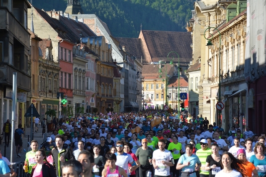 Crosul Universităţii Transilvania intră sub umbrela Maratonului Internaţional Braşov, iar Cursele Populare sunt gratuite pentru braşoveni