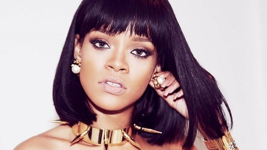 Rihanna a refuzat să cânte la Super Bowl în semn de solidaritate cu jucătorul Colin Kaepernick