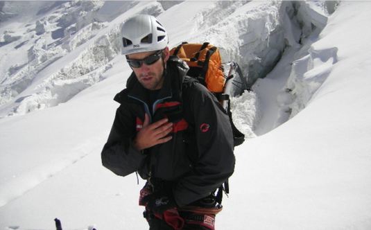 Alpinistul Horia Colibăşanu a ajuns la 4.700 de metri, la tabăra de bază a muntelui Dhaulagiri, cel pe care vrea să deschidă o rută nouă
