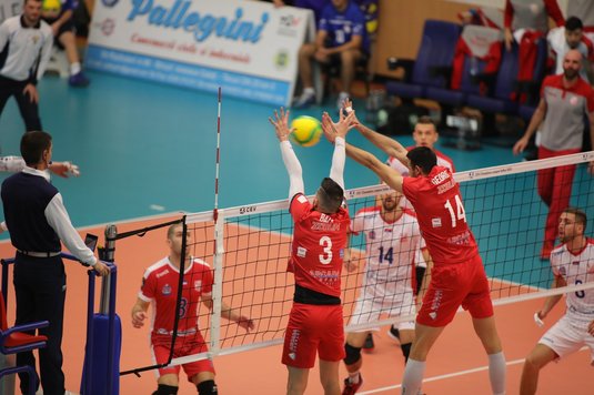 Arcada Galaţi a învins Vojvodina Novi Sad, în Liga Campionilor la volei masculin