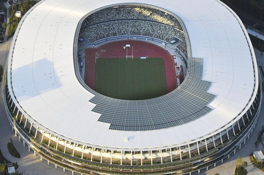 Japonezii au terminat construcţia Stadionului Naţional din Tokyo cu o lună ÎNAINTE de termen. Când şi-n România o asemenea performanţă?