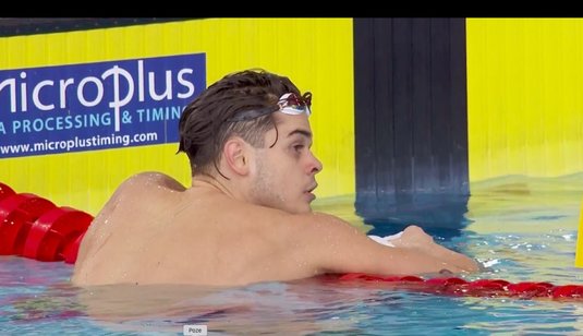 Robert Glinţă, medaliat cu bronz la 100 m spate, la CE de nataţie în bazin scurt