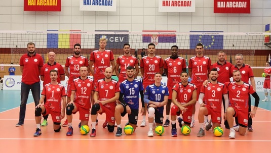 Turneul de la Galaţi, din grupa G a Ligii Campionilor la volei masculin, a fost anulat. La echipa CSM Arcada Galaţi cinci jucători au Covid-19
