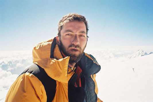 Alpinistul timişorean Horia Colibăşanu, primul român care urcă pe vârful Kangchenjunga din Himalaya, al treilea ca înălţime al planetei