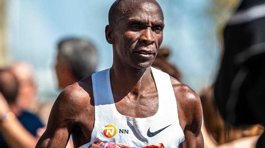 Kenyanul Eliud Kipchoge a câştigat maratonul de la Berlin şi a "pulverizat" recordul mondial