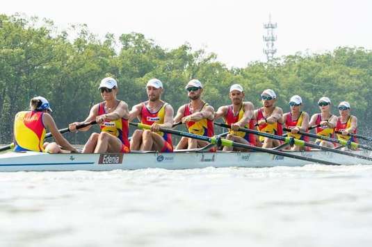 ISTORIE! Prima medalie de aur pentru un echipaj de 8+1 mixt la Campionatul Mondial de Canotaj a fost obţinută de România