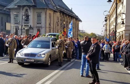 VIDEO&FOTO | Ilie Balaci a fost înmormântat cu onoruri militare la Craiova