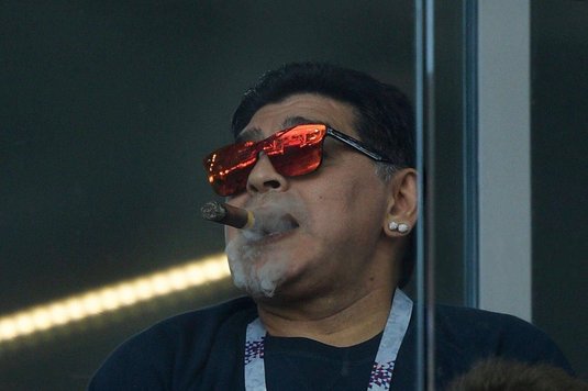 De la legendă la legendă. Maradona şi-a adus aminte de Gică Hagi. FOTO | Ce a postat pe contul său de Facebook