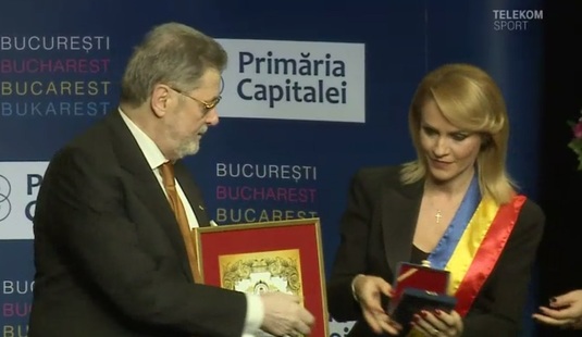 VIDEO | Cornel Dinu a primit titlul de cetăţean de onoare al Bucureştiului: ”Sunt onorat să fac parte dintr-o asemenea elită”