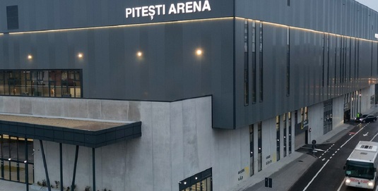 FOTO | A fost inaugurată Piteşti Arena, care a costat 22 de milioane de euro. Cum arată şi câte locuri are