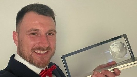 Povestea lui Marcin Oleksy. La 23 de ani i se amputa un picior, la 35 de ani a primit trofeul Puskas pentru cel mai frumos gol al anului