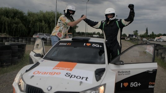 Pasiunea din WRC e doar pe Orange Sport! Eveniment special la Academia Titi Aur, unde fiecare invitat a fost copilot la bordul unei maşini de raliu Skoda Fabia RS Rally2